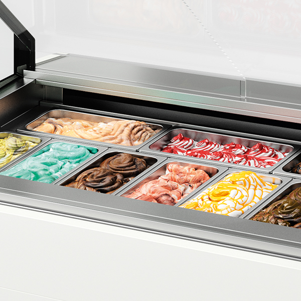Cuvettes de glaces dans la vitrine pour glaces Kubo - JORDÃO® Cuvettes de glaces dans la vitrine pour glaces Kubo - JORDÃO®