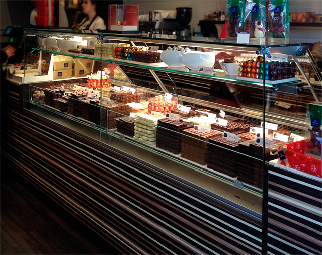 Chocolates chilled display cases E-LINE SLIM from JORD&Atilde;O.