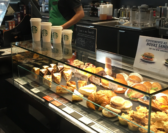 LUCIS display cases for Coffee-shops, cakes, beverages... from JORDÃO. LUCIS display cases for Coffee-shops, cakes, beverages... from JORDÃO.